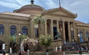 Massimo Vittorio Rmanuele Opera House 300