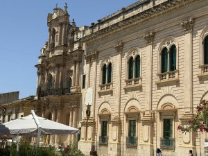 San Giovanni & Town Hall300