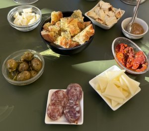 tapas300